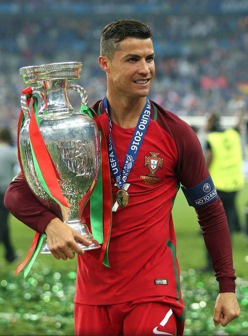 华体会官方-告别世界杯的C罗是葡萄牙足球丰碑 没有后人能及